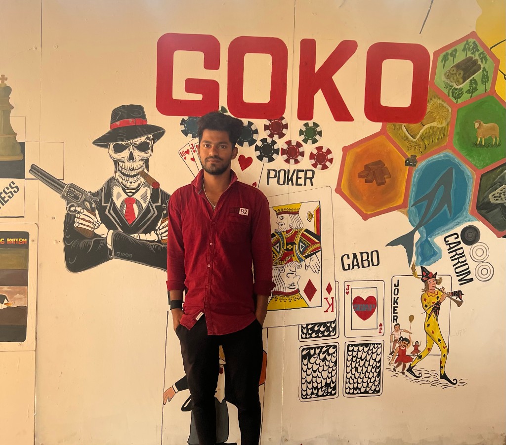 Timmo in front of the GOKO mural